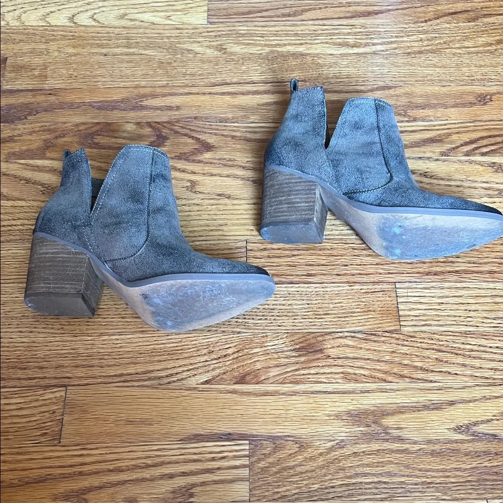Not Rated distressed metallic